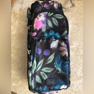 LUG Huggie Bloom Black Water Bottle Crossbody